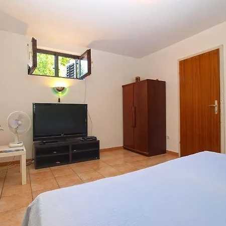 Anica 1453 Apartment
