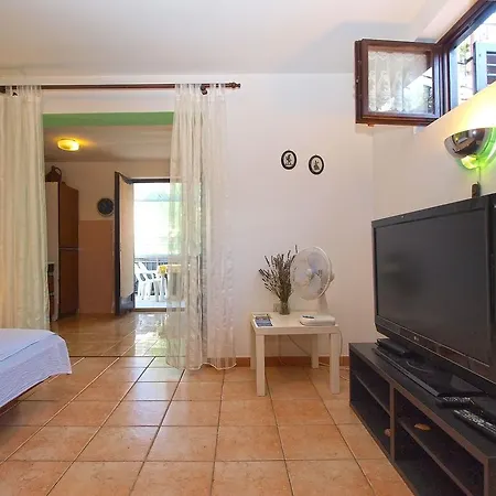 Anica 1453 Apartment